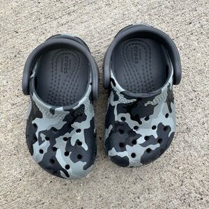 Size 4 Child/Infant Camo Grey Crocs